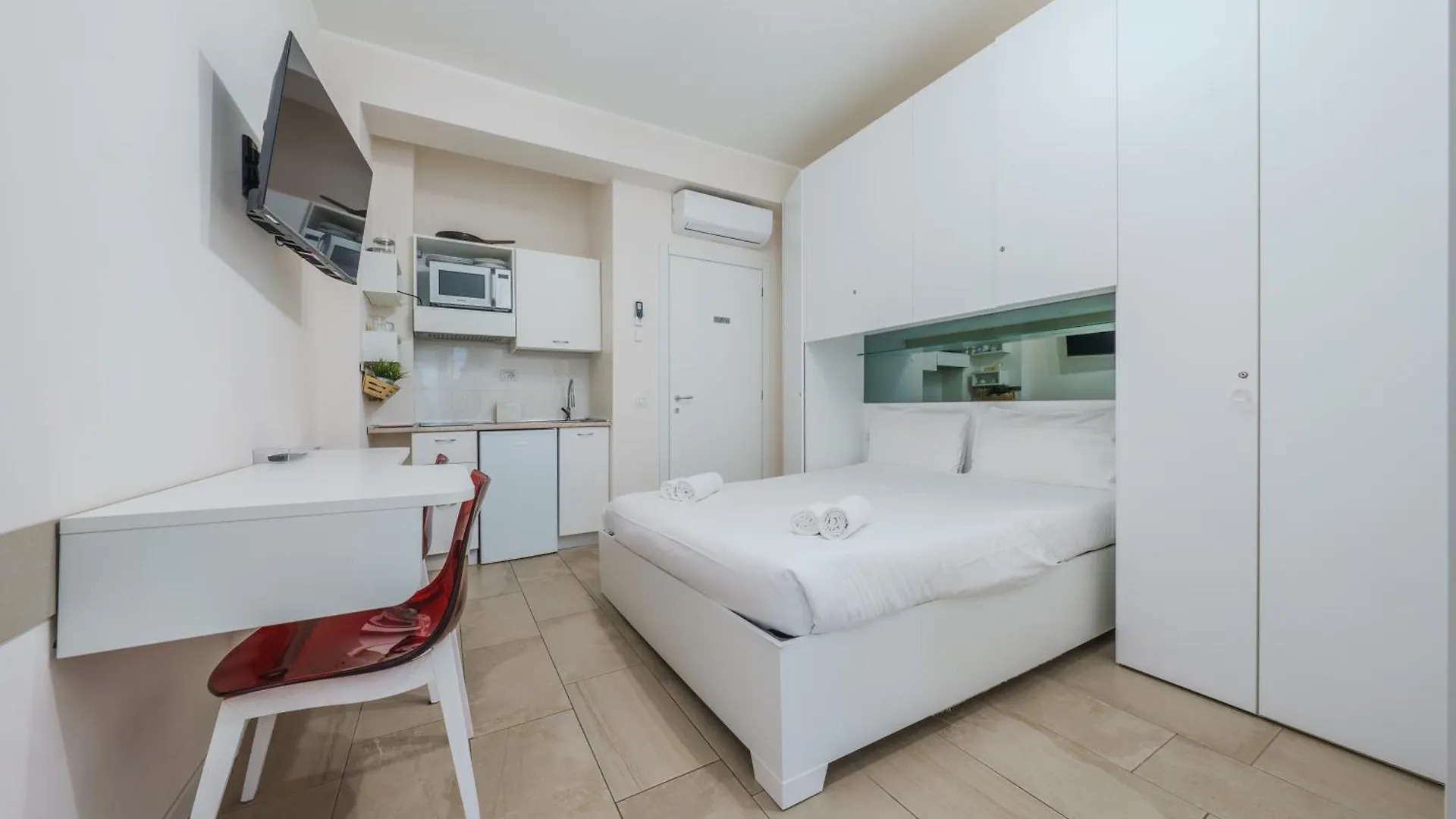 Cristel Apartment - 15 Min Da Milano - Parcheggio - Mono 2 Cormano 0*,  Olaszország